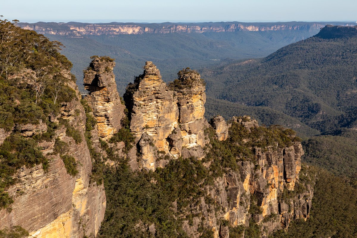 Rootank1's tweet photo. Blue Mountains.
Situated near Sydney in New South Wales, the Blue Mountains are known for their stunning natural beauty, including dramatic cliffs, deep valleys, and lush forests. 

#rootank #water #watertank #Australiacamping #Australia #travel #BlueMountains #ThreeSisters https://t.co/tgrP6gSuIl