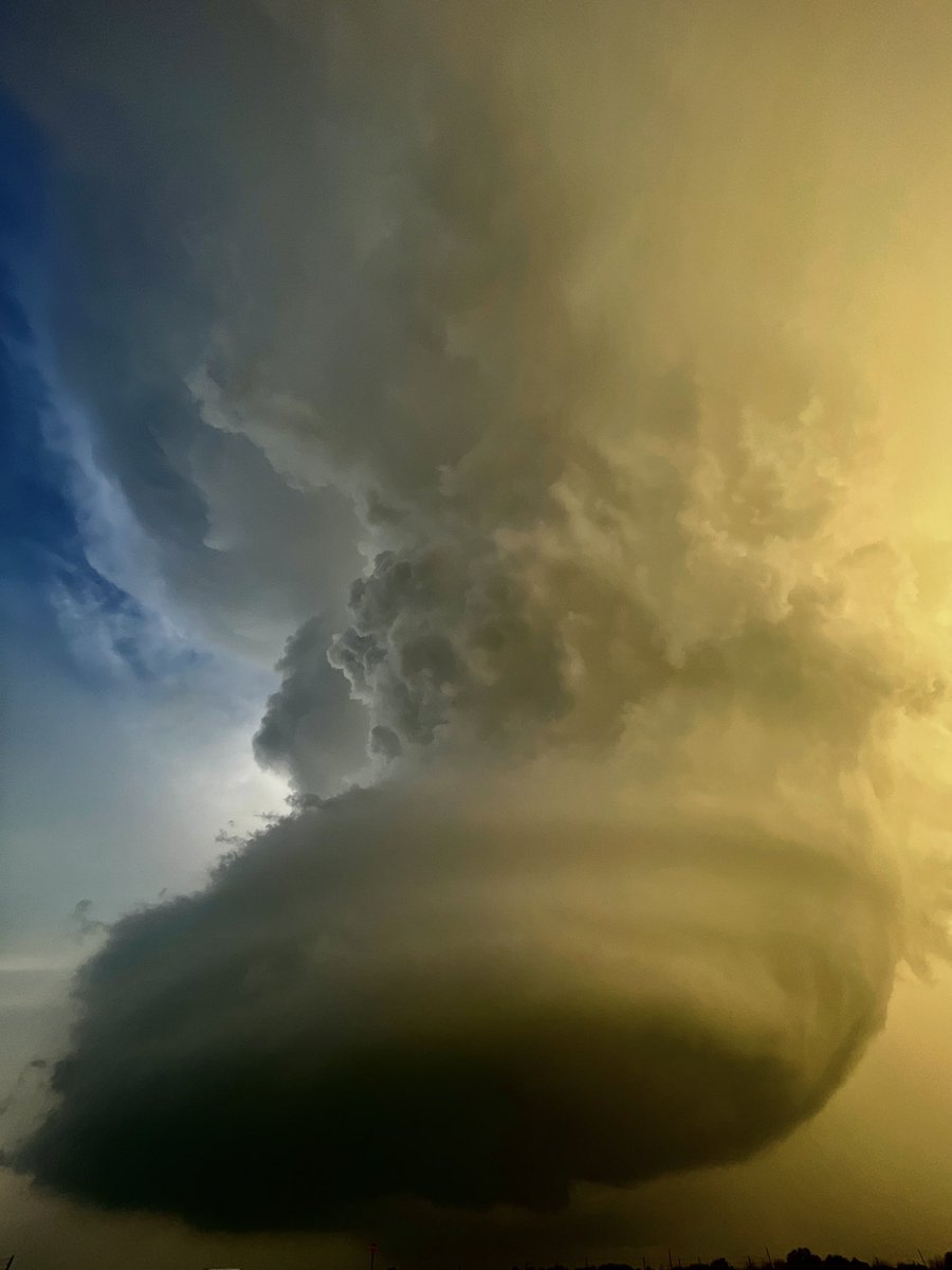 britton_casper's tweet photo. Currently in Alex, OK! @spann @NWSNorman #otwx https://t.co/GiRCKpbDHL
