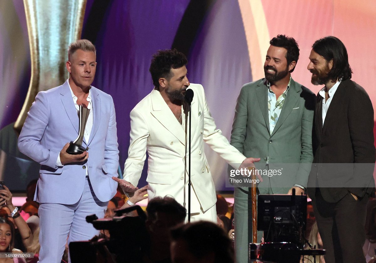 olddominionfan's tweet image. Trevor is definitely shocked and wondering where he&apos;s going to put this award 😂
#ACMawards
#olddominion 
#odarmy
📸: Getty Images