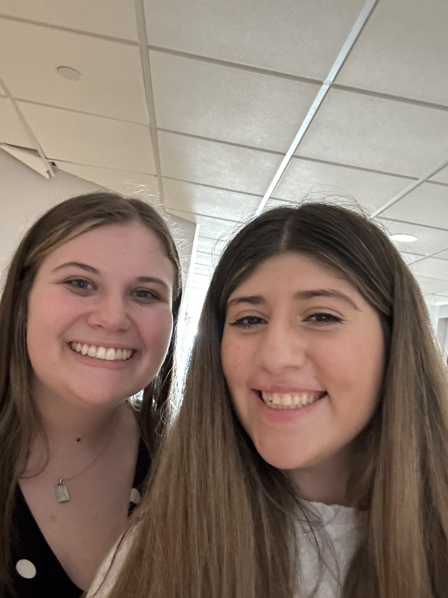 Congratulations <a href="/teach_demeritt/">K. Demeritt</a> on presenting your Capstone Portfolio tonight! You did amazing! I cannot wait to see the teacher that you become and I am so incredibly honored to have you as a mentor. Never stop being you and go change the world! 🫶🏻👩🏼‍🏫🌎