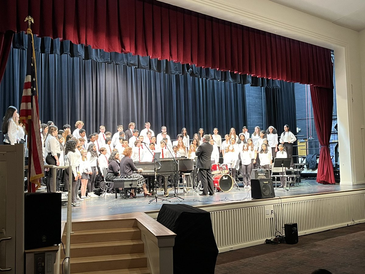 GMS Orchestras and Choirs sounded fantastic tonight! Congratulations, everyone! <a href="/PrincipalGMS/">John Foley</a>