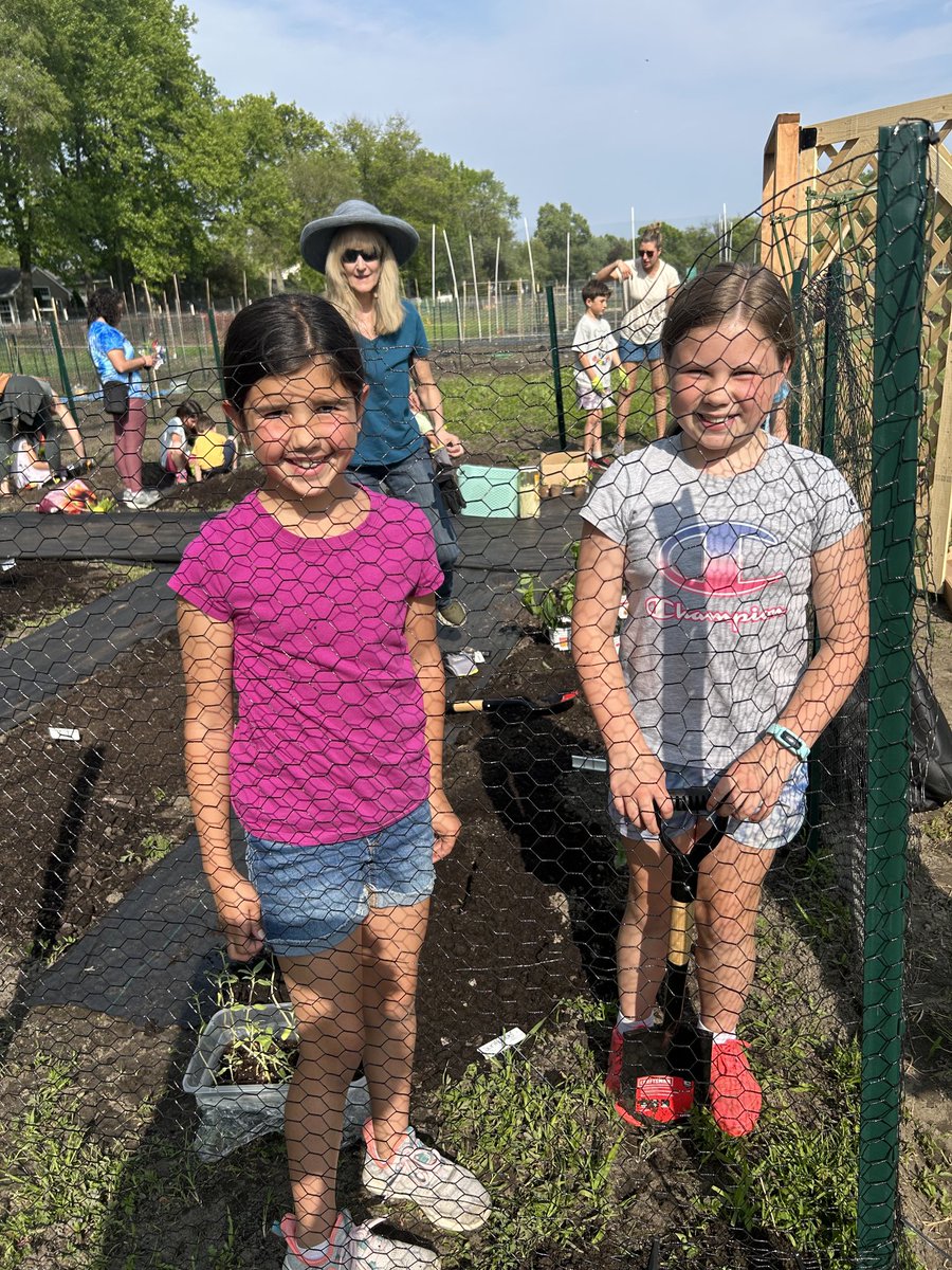 Russell Knight ES (@arkknights1) on Twitter photo <a href="/ARKknights1/">Russell Knight ES</a> Garden at Barclay Farmstead coming to life. <a href="/ARKknights1/">Russell Knight ES</a> Garden at Barclay Farmstead coming to life.