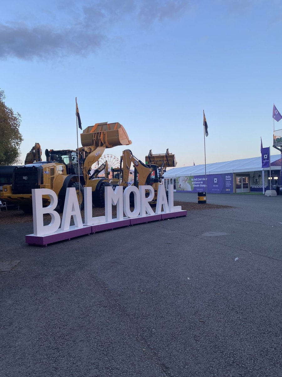 StaceyPat_'s tweet photo. Day 2 @balmoralshow over and out! What a sunset at @EikonExhibition tonight! 🌅 

Tomorrow we do it all again 🙌🏻 

#BalmoralShow2023 https://t.co/nFHAJGDsm2