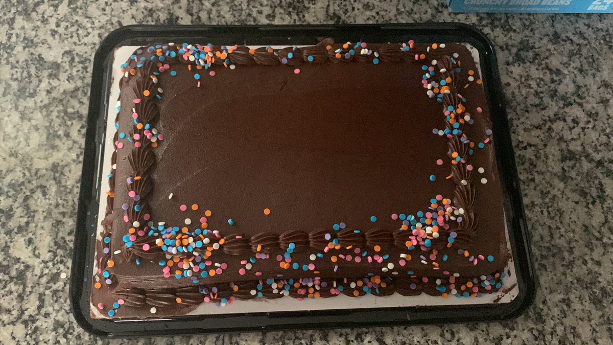 DeafDeal3r's tweet image. I just want to give a big shoutout to @brokedadgaming @radioslay for surprising me with this for my birthday,  when I got home from work! #streamfamily thank you from the bottom of my heart! #mindblown♥️#cakesmash