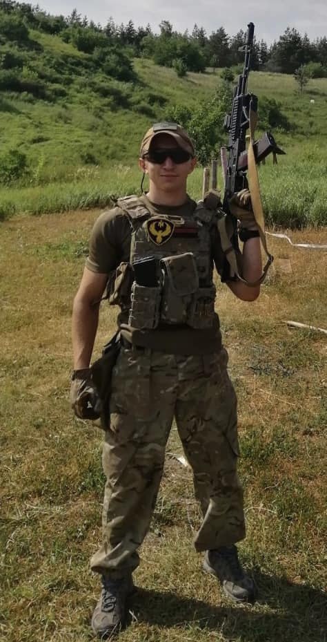 Russian_Sub's tweet photo. Another Ukrainian fan of solar symbols and Olympic salutes was denazified by #Russia in Bakhmut. #Ukraine #NATORUSSIAWAR https://t.co/XYRHSIDfxG