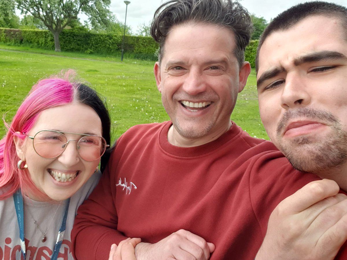 Cascade_Cohen's tweet photo. Chanel, Mark and Joe had a lovely time down soughbottom Park the other day.
#longwalksandsmiles
#exerciseisimportant https://t.co/dDi70CL6Dx