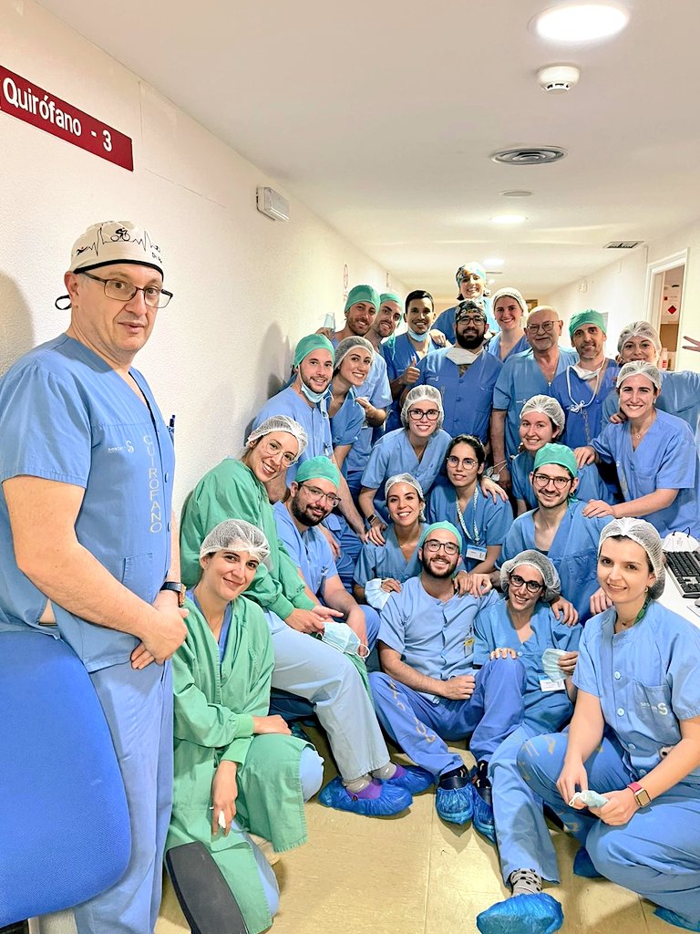 Team Cirugía + Team Resis 💉🩸🩹
Gracias por tanto.
Ojalá y nunca perdáis esas ganas maravillosas que tenéis de enseñar ❤️‍🩹

#CursoCirugíaMenorMIREIR #FamiliayComunitaria <a href="/GAI_Puertollano/">Sanidad Puertollano</a>