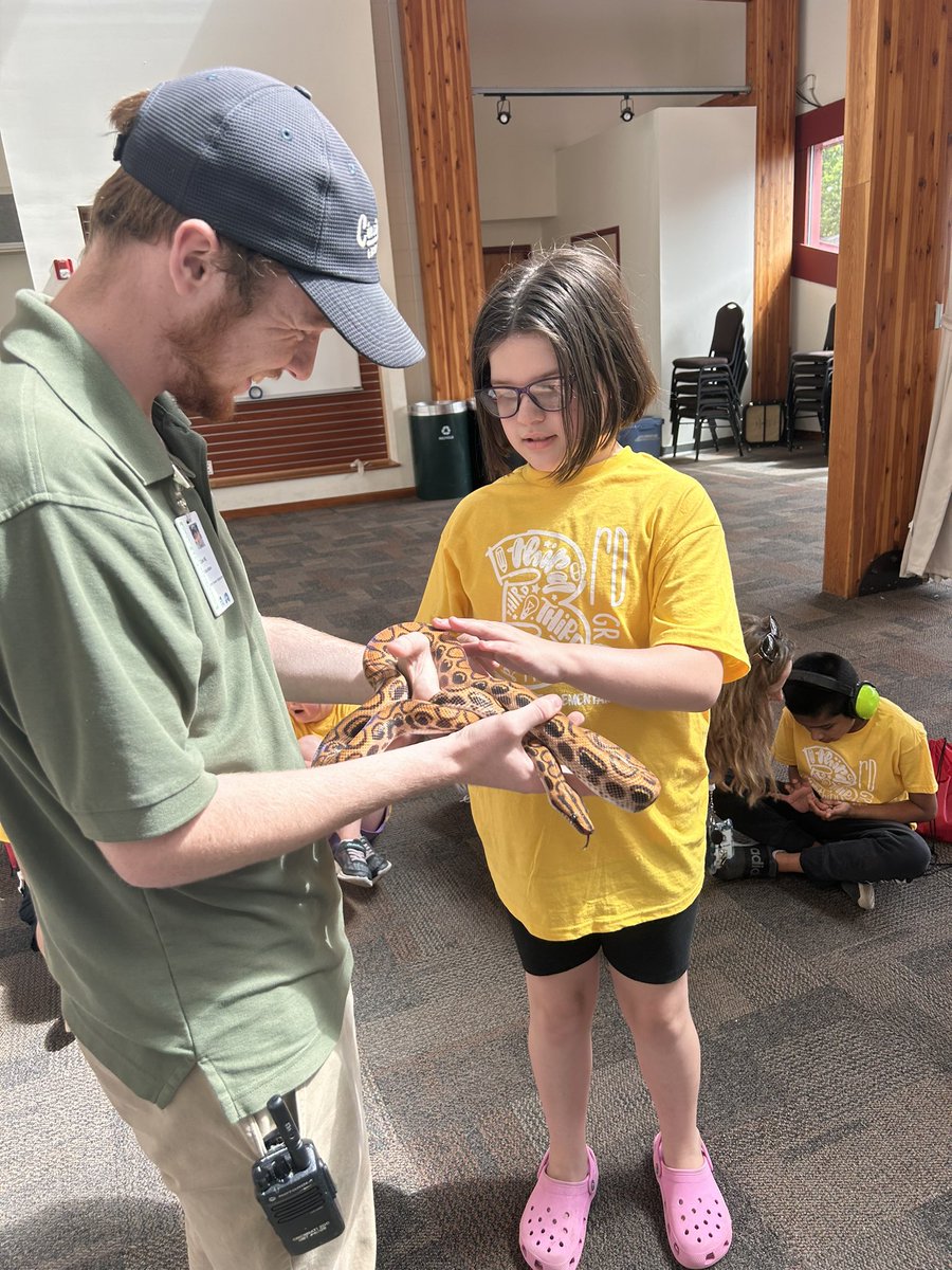 An amazing field trip to the zoo with 3rd grade today! So grateful for an incredible team that made today possible 🤍 <a href="/CloughPikeElem/">Clough Pike</a> <a href="/WestCler/">West Clermont Schools</a>