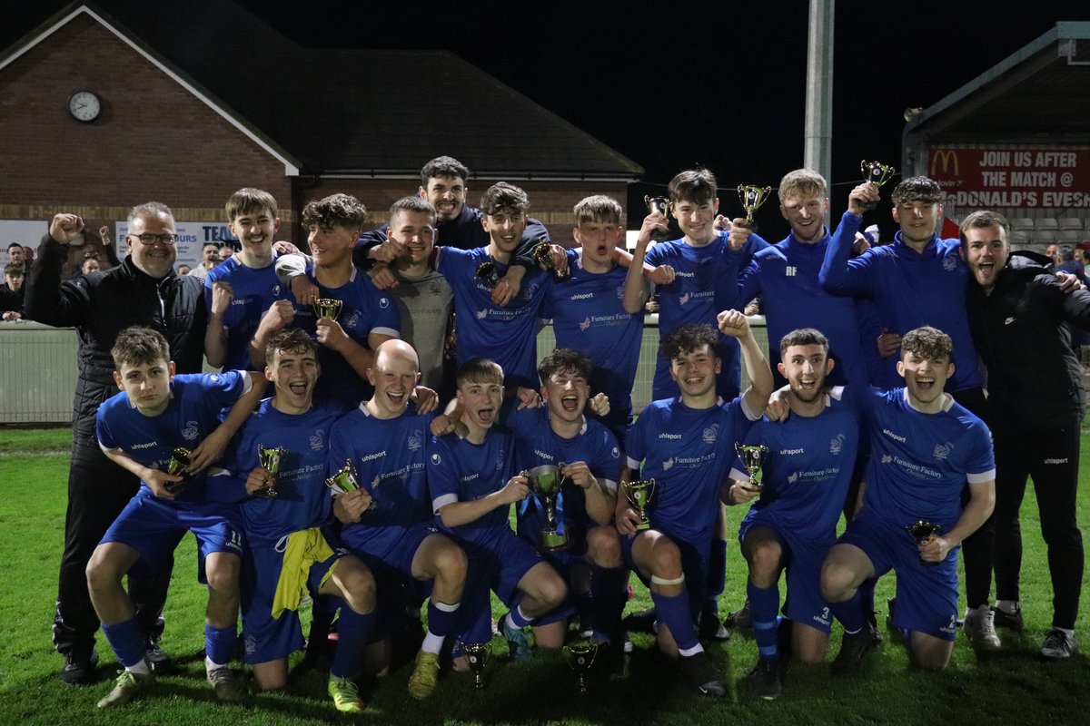 Slimbridge18s's tweet image. 🏆𝗦 𝗧𝗨𝗥𝗜𝗘𝗥 𝗔𝗡𝗗 𝗦𝗢𝗡 𝗖𝗨𝗣 𝗪𝗜𝗡𝗡𝗘𝗥𝗦🏆

#UPTHESWANS🦢