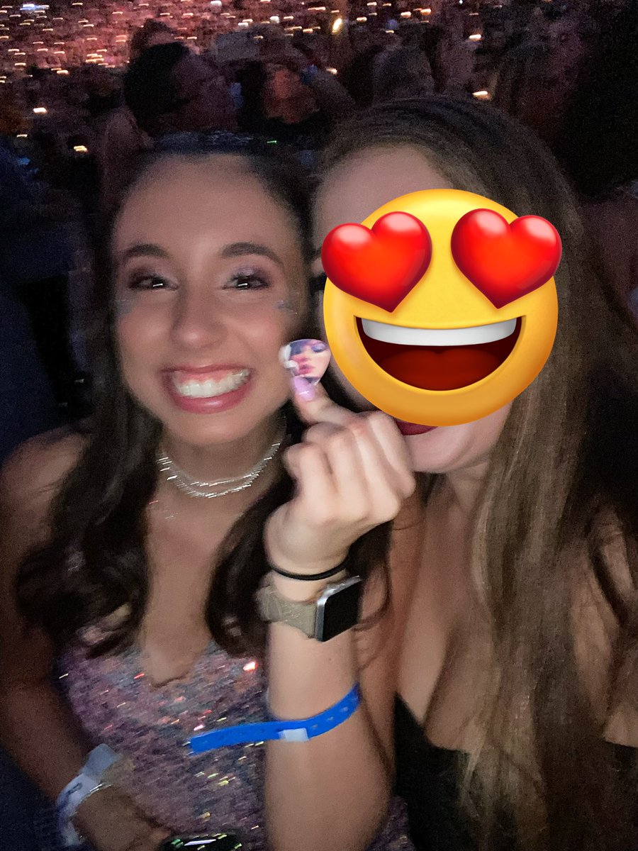 finelinestill's tweet photo. WAIT I FORGOT I NEVER SHARED THIS WITH TWITTER BUT I WAS FRONT ROW AND GOT TAYLORS GUITAR PIC AT TAMPA NIGHT 2 https://t.co/gIpm3IvVsF