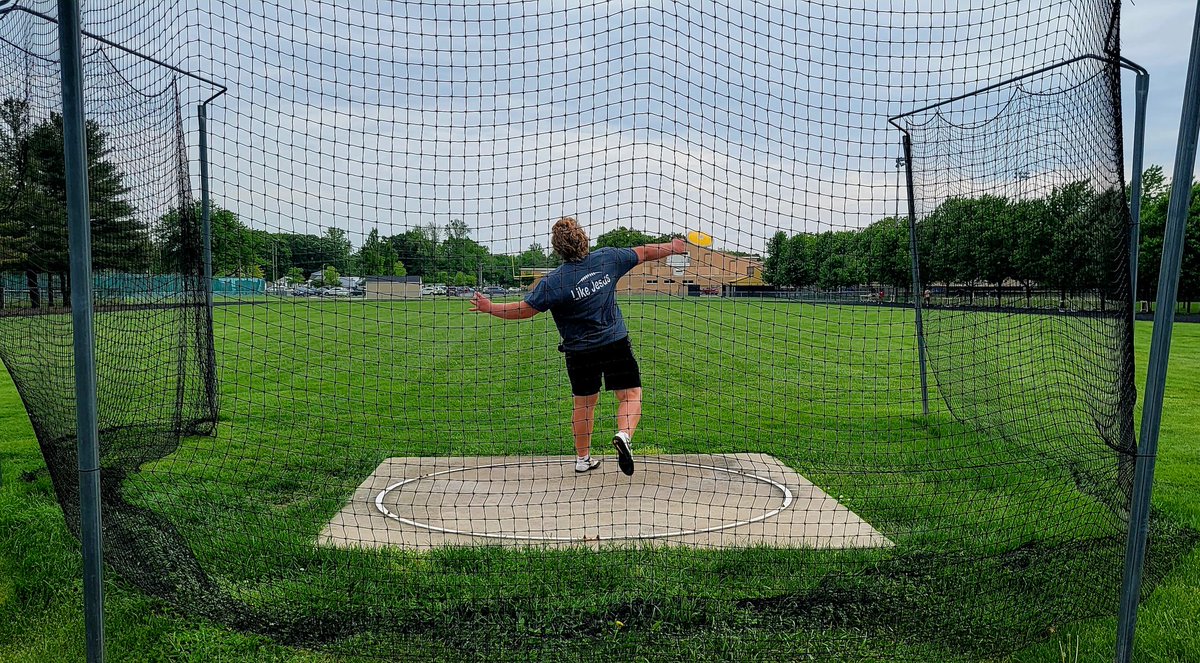 shgthrowsfar's tweet photo. Back to work! Gotta' #throwitfar at Sectionals. #MakingPRogress @SHGCyclones @JacobCarstens65 https://t.co/XbQ9mggtCV