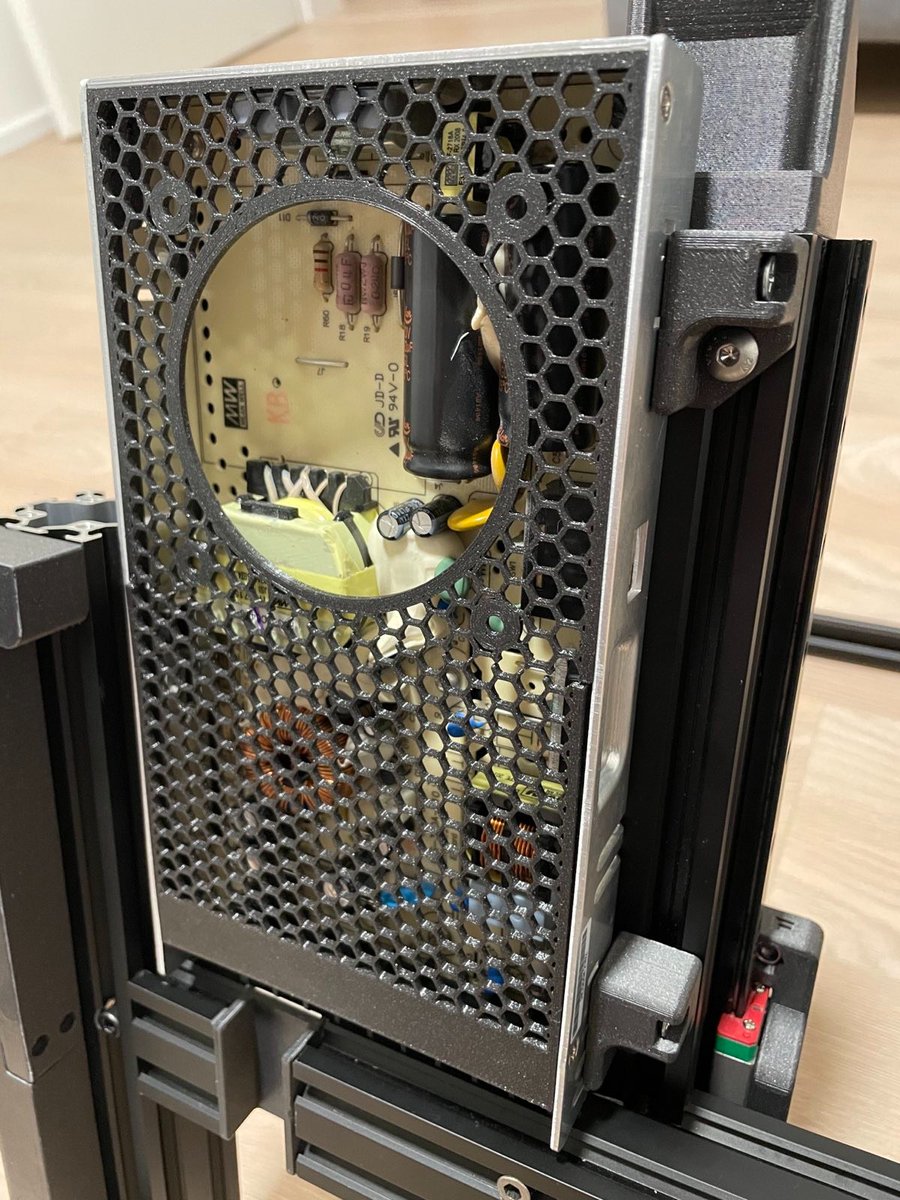 valerijmedvid's tweet photo. Dneska teda úplně mini pokrok. Namontováno pár věcí jako PSU a BTT deska. Ale!!! Začal jsem tvořit BOM pro přestavbu z Endera 3 Pro na Switchwire jelikož žádný není. Pouze pro stavbu origo. Přemluvil mě k tomu @hessevalentino 🙂.
#Ender #Enderwire #Voron #Switchwire https://t.co/S4WX3tvWdU