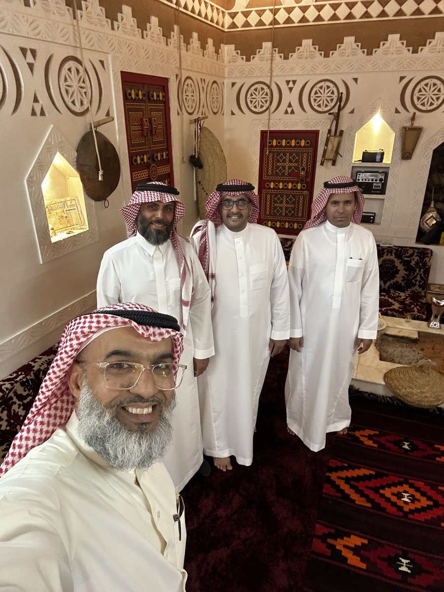 وتمت زيارة الخال خالد النقيدان <a href="/khaledngedan/">خالد محمد النقيدان</a> في مجلسه العامر بصحبة الاستاذ عبيد الشيباني