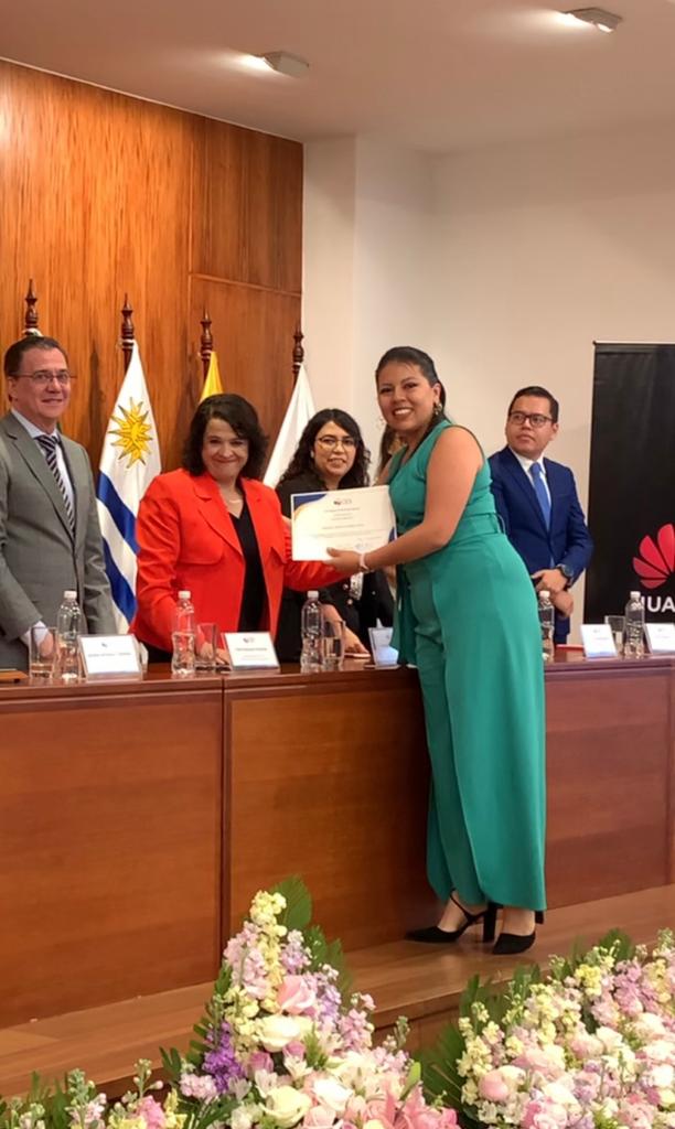 ISTEPS_ec's tweet photo. #OrgulloISTEPS
Compartimos esta noticia que nos alegra y motiva a continuar en la construcción de una educación transformadora.
Joselin Gómez, graduada de Administración de las Organizaciones de la EPS, recibió el reconocimiento al mérito académico de las IES del país por @ces_ec https://t.co/zE0OLbQRKV