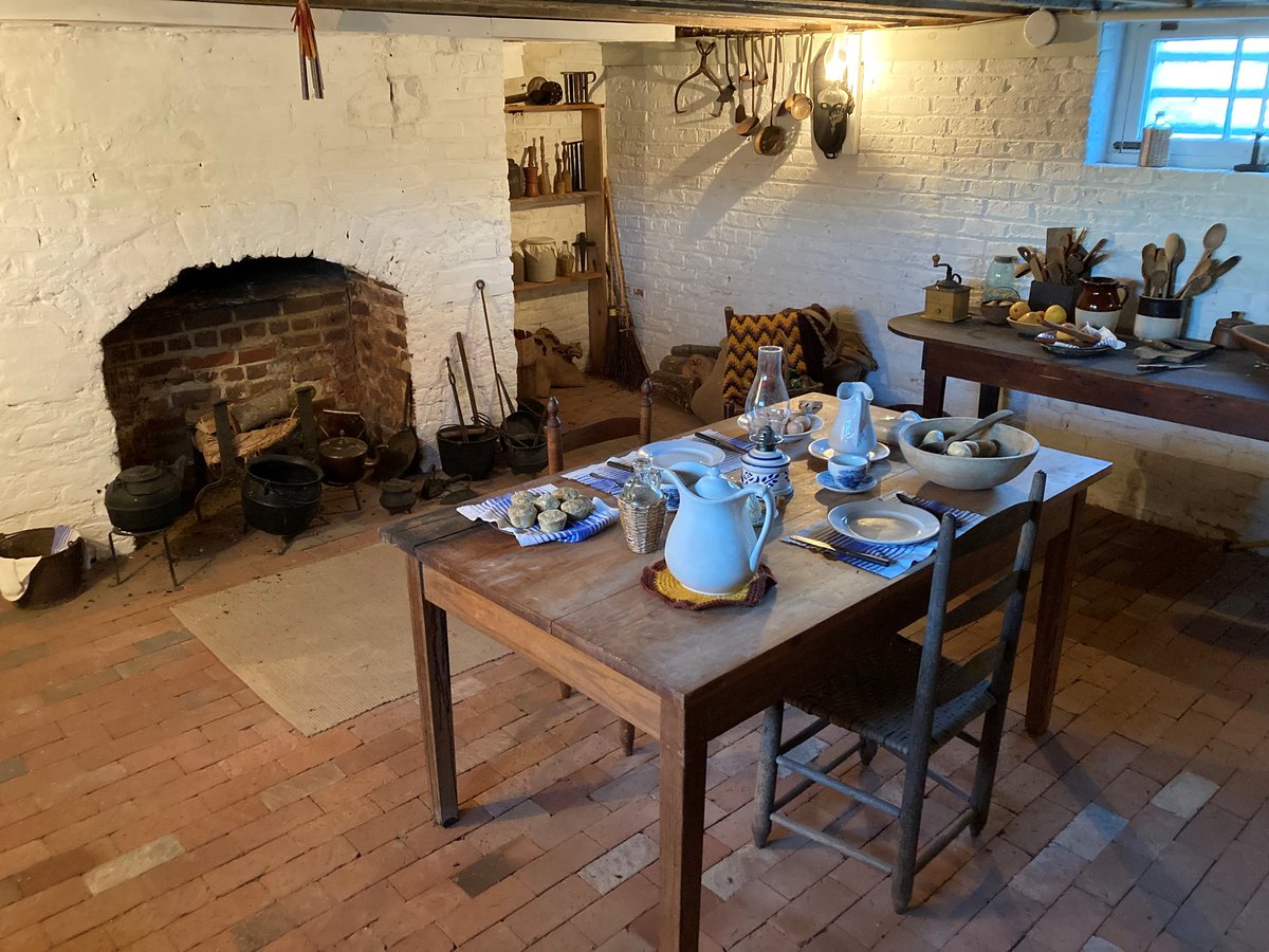VAStateParks's tweet photo. Visit Sailor's Creek Battlefield State Park this Saturday from 1 pm to 3 pm to learn about the unsung African American heroes of #AmeliaCounty and tour the Hillsman House where Civil Rights advocate Robert Russa Moton was born. Event details: https://t.co/LWsSV2wEpr #vastateparks https://t.co/hIlnc21Ert
