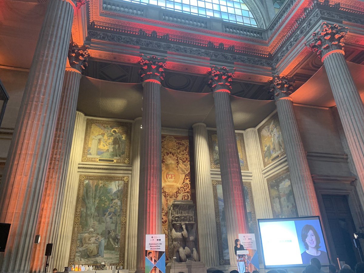 BuffarotP's tweet photo. Concours de nouvelles avancées #polytechnique #ensta 2023 au #Pantheon 
« Les éléments, dans tous leurs états »
Magnifique cérémonie et un beau dénouement pour ma nouvelle « dans la faille » 💙 https://t.co/Ljoo0SCCxT