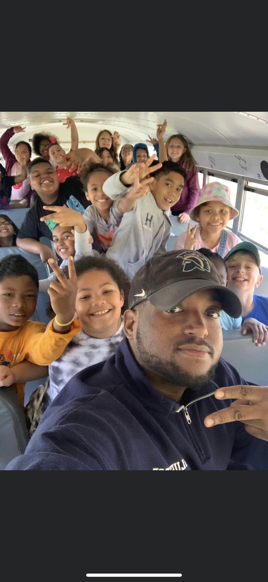 Buckner8Taylor's tweet photo. Today I told my class that this would be my last year teaching at Blue Ridge and Wow what a great 2 years it has been and this class, staff and administration have been really amazing! I will always be thankful for you all!! 💙#WhyNotMe? #Blessed #GoatClass https://t.co/9fL7idKTMH
