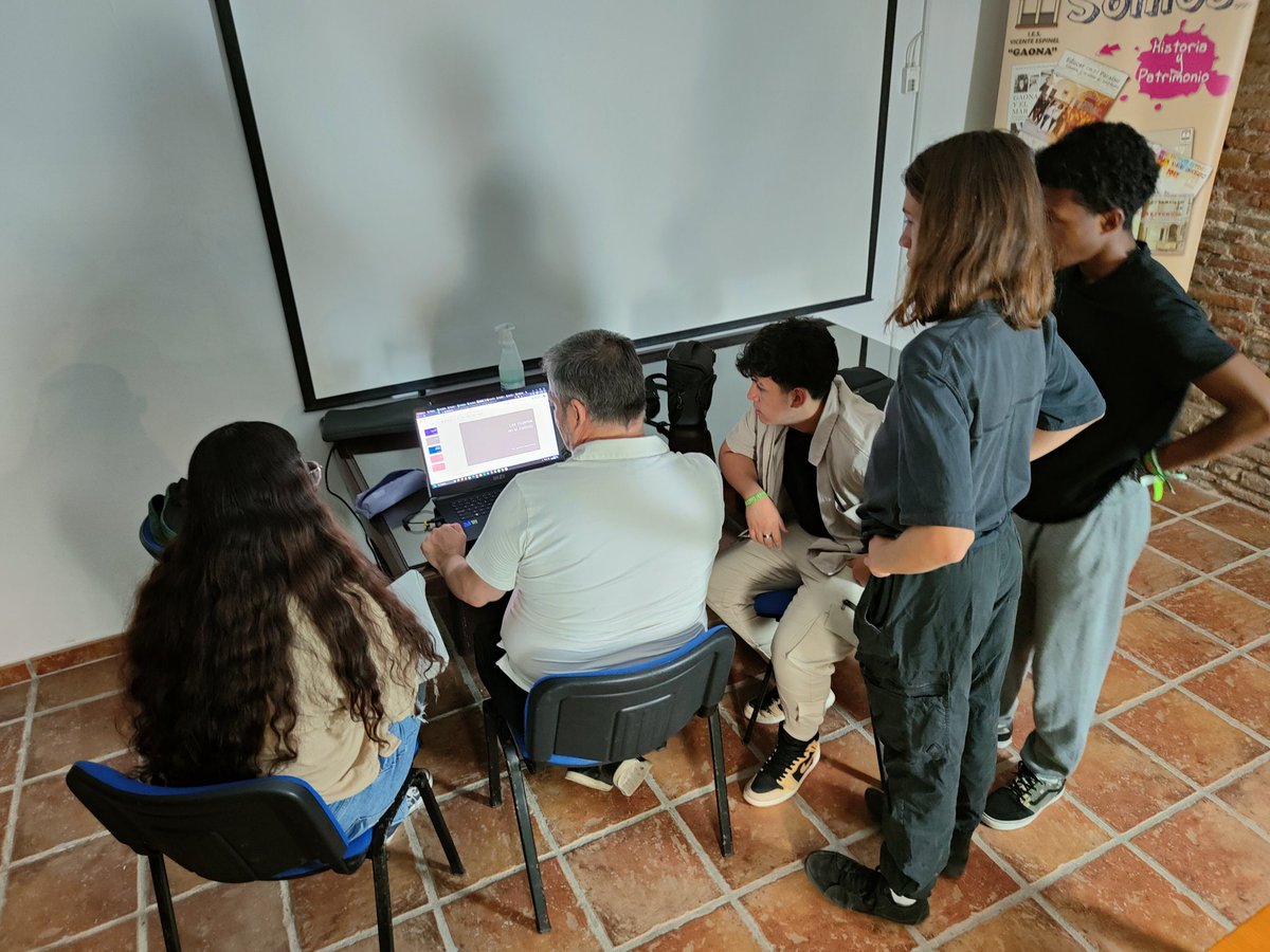 <a href="/javierue4/">JavierJurado</a> <a href="/IES_Gaona/">IES Vicente Espinel</a> <a href="/MalagaJuventud/">Área de Juventud</a>