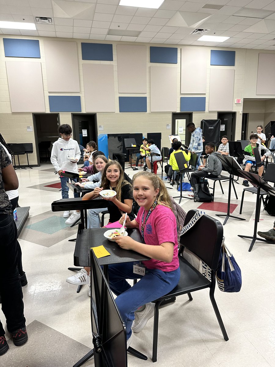 Bowie Bear Band tweet media