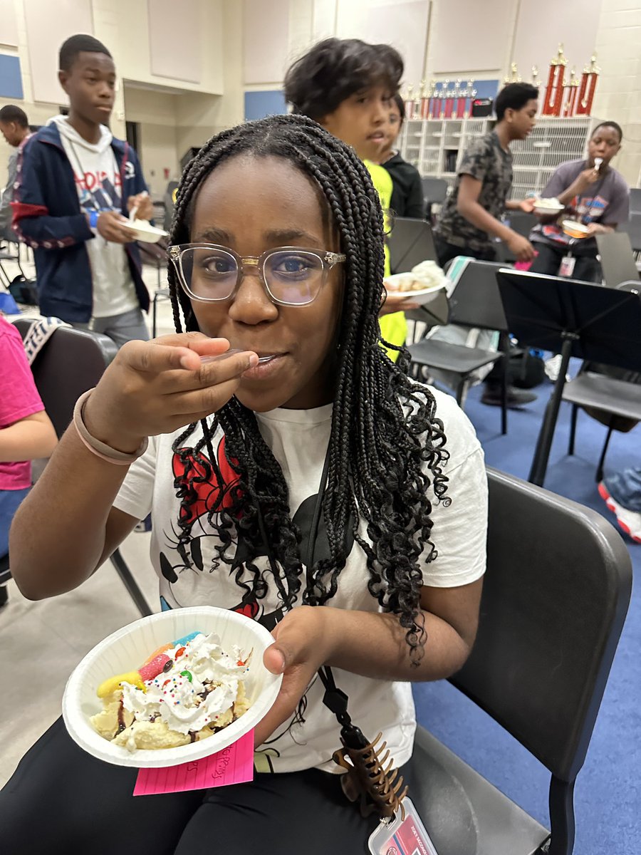 Bowie Bear Band tweet media