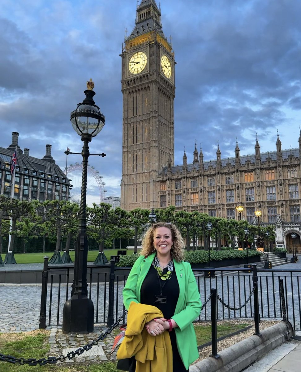 sally_birch's tweet photo. That was one of the most inspiring things I have ever done!Thank you @CityHindus & @citysikhs for hosting such a brilliant event.The women speakers were truly amazing.Honoured to have been in committee room 14 this evening. #inspirational #NeverStopBeingCurious #womeninbusiness https://t.co/TnE7Q4gK7W