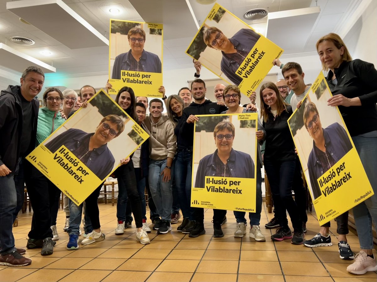 ERC_Vilablareix's tweet photo. Darrere d'un gran projecte, sempre hi ha un gran equip! 💙💛
#IllusióPerVilablareix
#EscrivimElFutur https://t.co/jRH8KHawvK