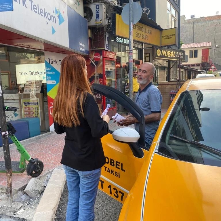 silanekinciii's tweet photo. Öyle bir şey yapmalı ki düzenlenleri yerle yeksan olsun.
Öyle bir şey yapacağız ki hep birlikte bir devir kapanıp bir devir açılacak!
Seçime saatler kala ziyaretlerimiz devam ediyor. Tipsenin meclis senin!
#TipSenin #tipbenim #mersin
#şilanekinci https://t.co/CaXVFq5GDG