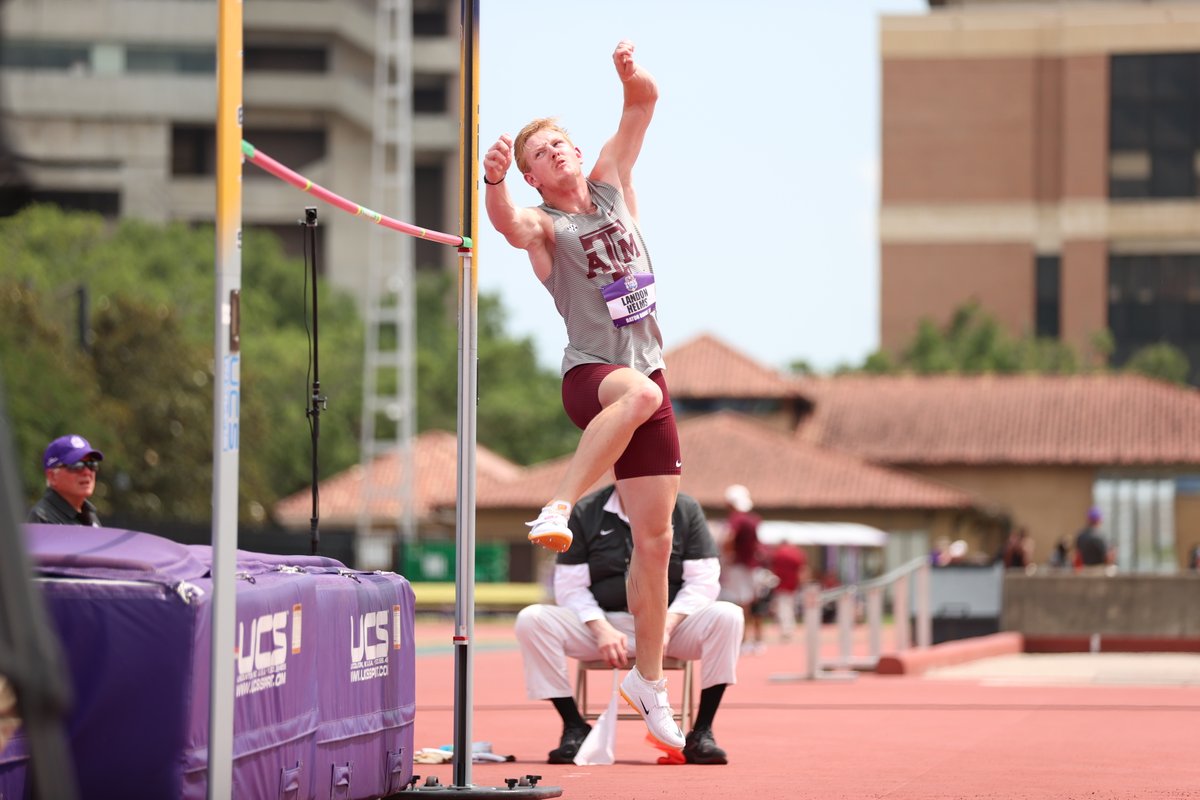 aggietfxc's tweet photo. Men's Decathlon - High Jump

3. Blake Harris - 6-4.75/1.95m (758)
10. Landon Helms - 6-1.25/1.86m PR (679)

#GigEm | @blakeharris13_ | @AirLandon_ https://t.co/wa10S2xpXw