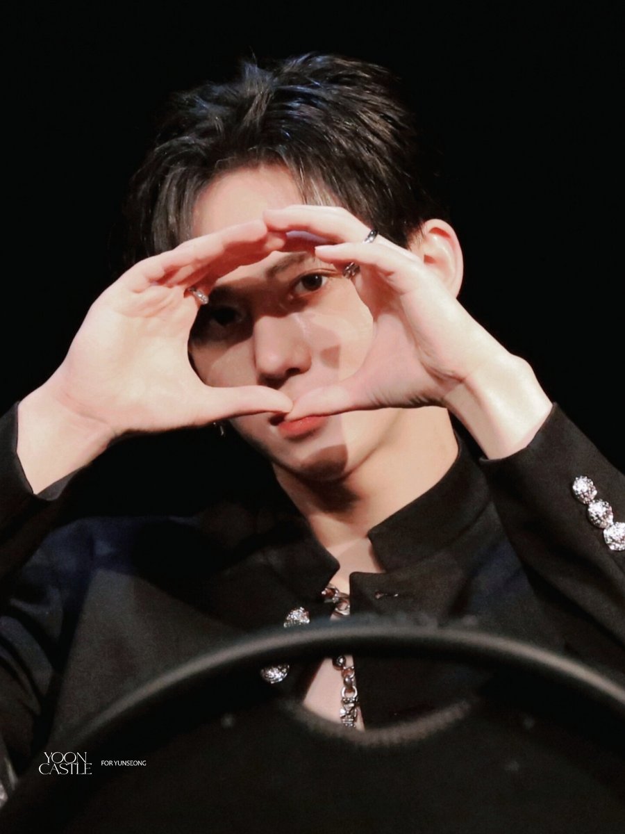 yooncastle1030's tweet photo. #황윤성

230511 오늘도 0순위..❤️ https://t.co/aA1TGyp8SU