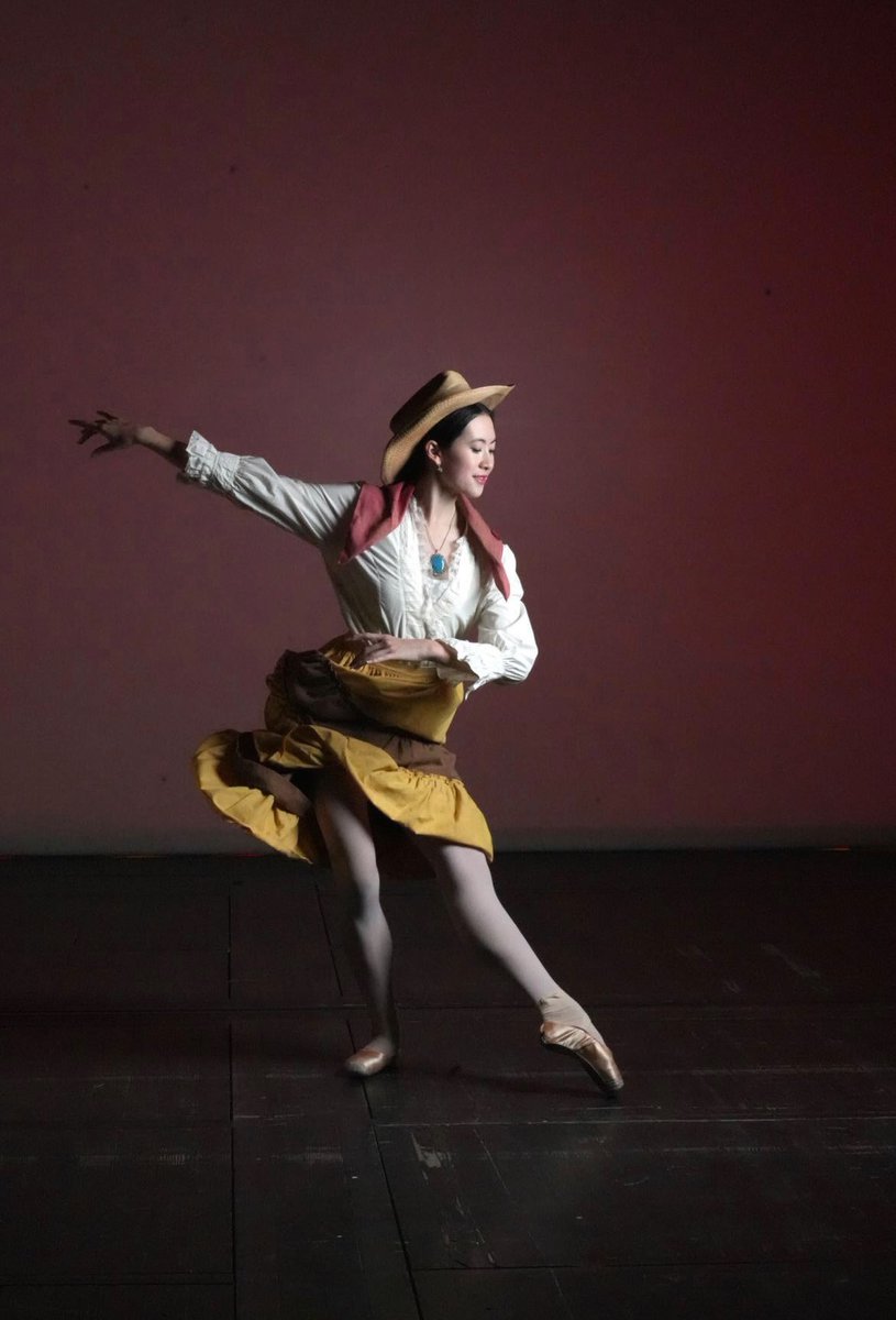 ConvoOnDance's tweet photo. Tune in to our panel discussion on a very special project: the reimagining of La Bayadère with Phil Chan, of Final Bow for Yellowface, Doug Fullington, dance historian and musicologist, &amp; Sarah Wroth, of Jacobs School of Music at Indiana University. 

https://t.co/TJLJ4Syo7Z https://t.co/ryHX4BFRHC