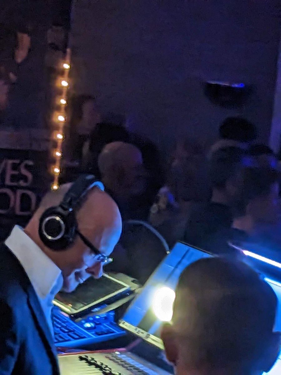 Nath_Brudenell's tweet image. Not content with doing a show…
Harry Hill has taken over as PA engineer too….

@HarryHill