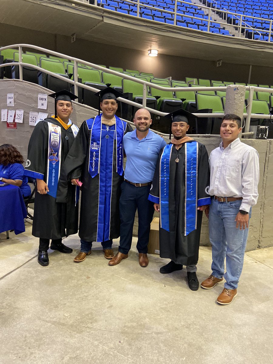 OlluBaseball's tweet photo. Tonight is what it’s all about. So proud of these men for earning their bachelor’s and master’s degrees! #WingsUp #BeASaint #Brotherhood https://t.co/Eqyeru5eQH