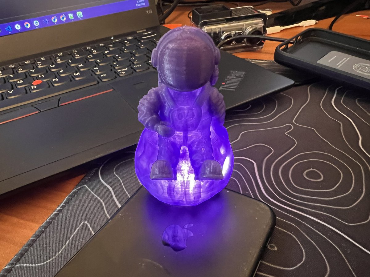 Cameron Makes Rockets tweet media