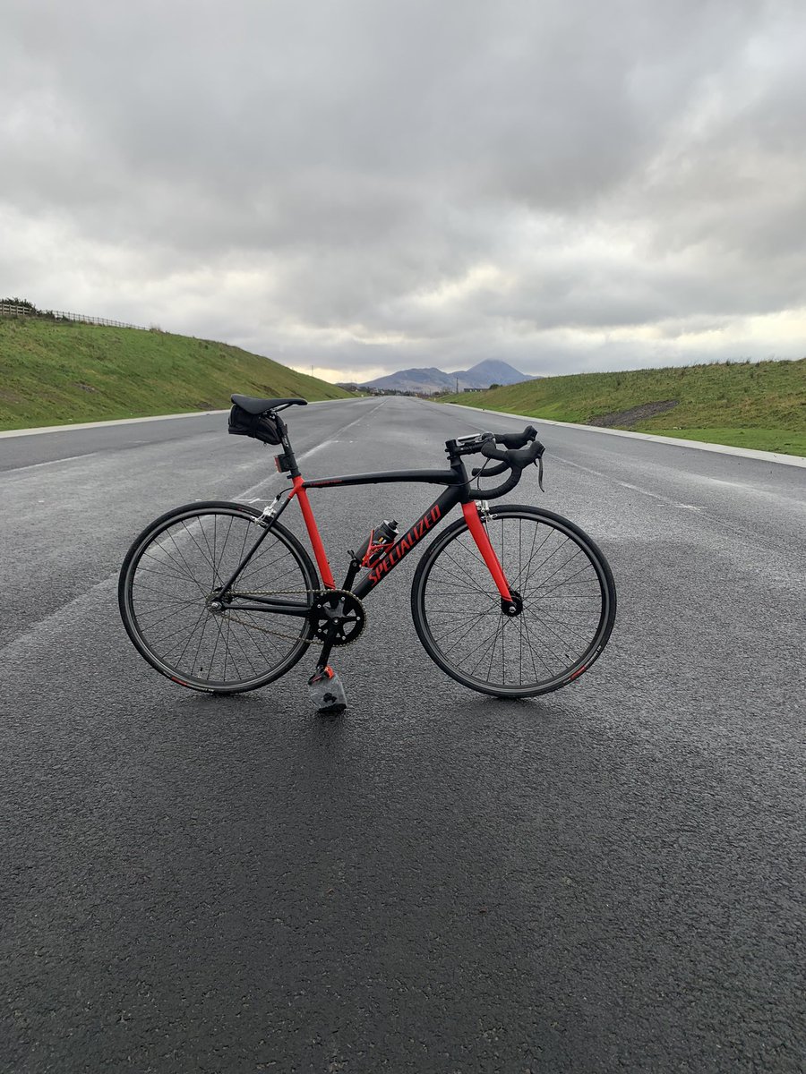 chrispytroy's tweet photo. @gcntweet New road, new year, new winter bike (new to me😉) https://t.co/Vyj1lhBgkY