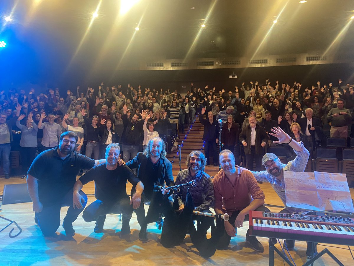 Oscar Ibáñez (@ibanezoficial) on Twitter photo 11/5/23 Maravilloso concierto #AuditorioPrincipedeOviedo espectáculo #GAITESNELCAMIN #DiadeEuropaenelCamino. Sala preciosa y acústica fantástica, organización inmejorable y caluroso público. Gallegos y Asturianos primos hermanos MUCHÍSMAS GRACIAS!! <a href="/JoseMan03764632/">Jose Manuel Tejedor</a> <a href="/IbanezOficial/">Oscar Ibáñez</a> 11/5/23 Maravilloso concierto #AuditorioPrincipedeOviedo espectáculo #GAITESNELCAMIN #DiadeEuropaenelCamino. Sala preciosa y acústica fantástica, organización inmejorable y caluroso público. Gallegos y Asturianos primos hermanos MUCHÍSMAS GRACIAS!! <a href="/JoseMan03764632/">Jose Manuel Tejedor</a> <a href="/IbanezOficial/">Oscar Ibáñez</a>
