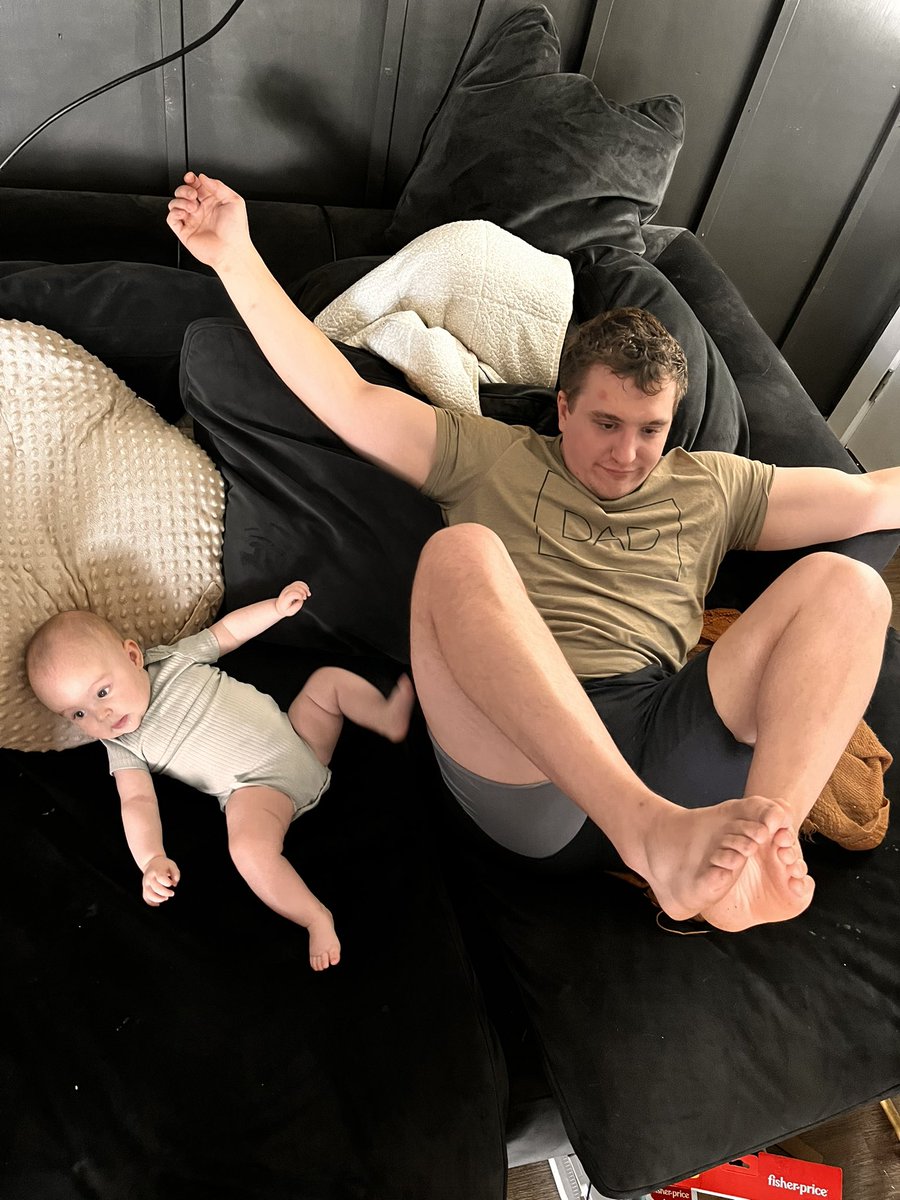 drbiscuits's tweet photo. My husband is the actual greatest dad of all time. We are so lucky to have you @Iaregravy https://t.co/SAS8ggNxlE