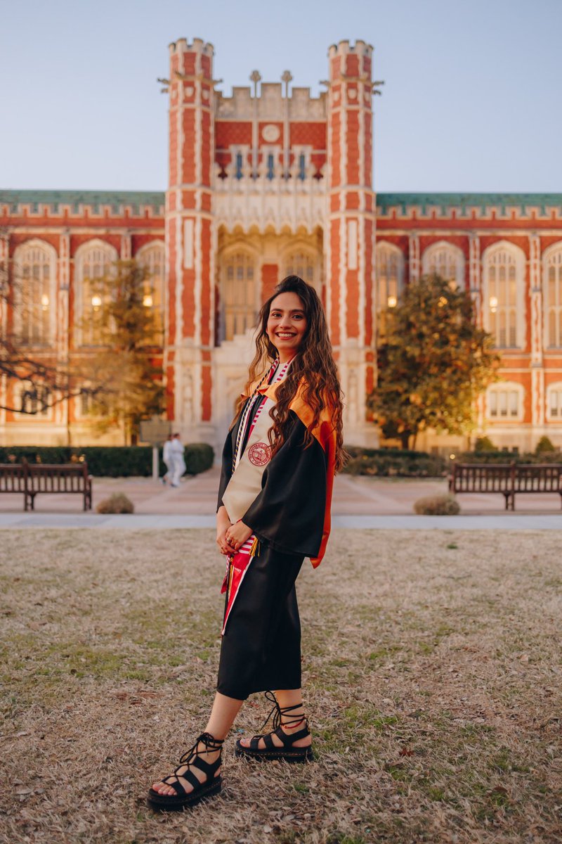 sarajuarezzz's tweet photo. As a first-generation college student and DACA recipient I did not expect to go to college let alone graduate debt-free. But I DID THAT.

I have accepted a job as a first-grade teacher at Cesar Chavez Elementary School. So catch me with the all the cool kids in 1st grade!🫶🏼🍾🎓 https://t.co/pTbcfbqBDE