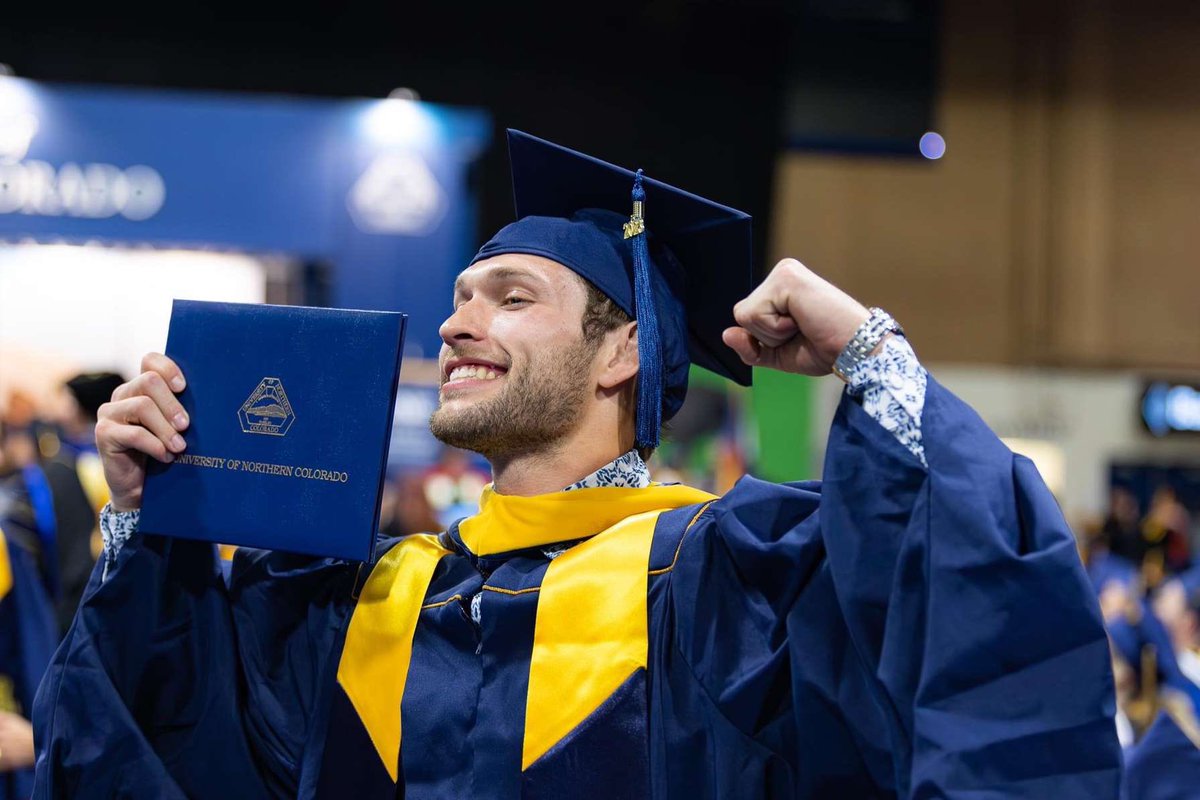 jrobison17's tweet image. somehow i’m the greatest to my own amazement.