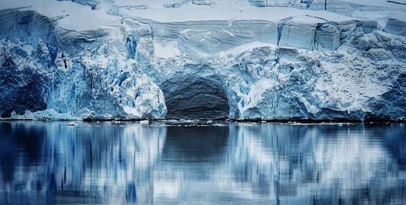 TheYangfanZHANG's tweet photo. Magnificent mountains, glaciers & icebergs in #Antarctica #filedwork #biology #travel #fish #AcademicTwitter https://t.co/w3tGo5vNcG