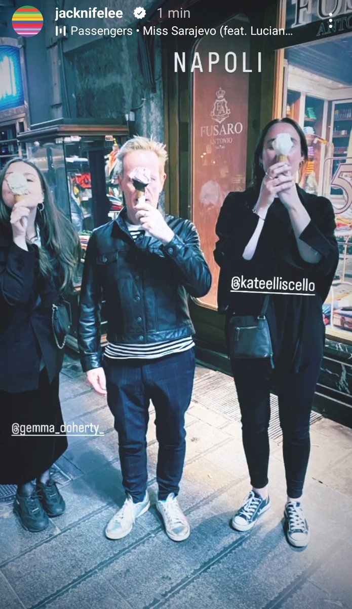 daniDpVox's tweet photo. #JacknifeLee, #KateEllis & #GemmaDoherty in #Naples
Photo © @jacknifelee instagram stories
#U2 #U2NewsIT #Bono #StoriesOfSurrender #Napoli https://t.co/JaV00MlXKu