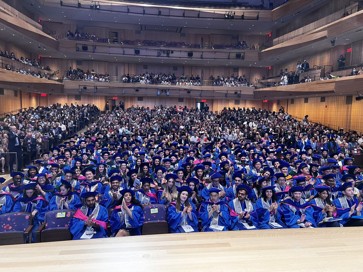 CONGRATULATIONS to my new MD colleagues of @IcahnMountSinai!!! It has been a privilege to educate you through the roughest times in medical education. You are bound to do great things! #payitforward #classof2023