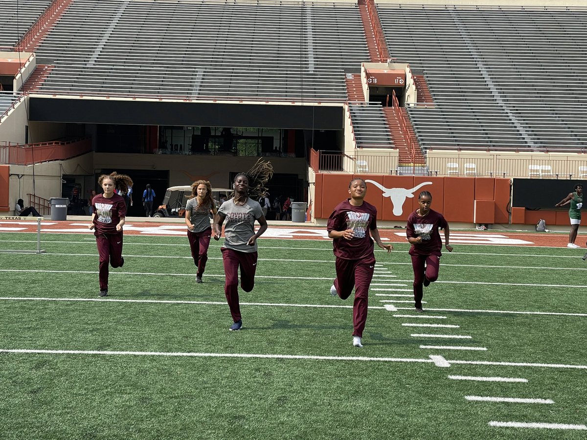 HHS Track & Field tweet media