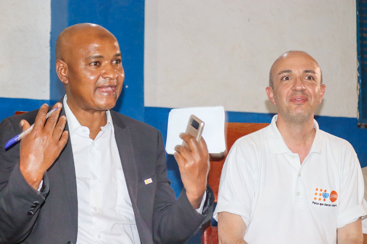 cecoje_labe's tweet photo. Nous avons reçu dans nos locaux, cet après-midi, une délégation de @unfpa_guinee conduite par Monsieur @f_galtieri pour une prise de contact et échange avec les structures de jeunesse de Labé. 

@cjflguinee 
@cljlabe 
@sagnane20 https://t.co/GBbpYhDNxX