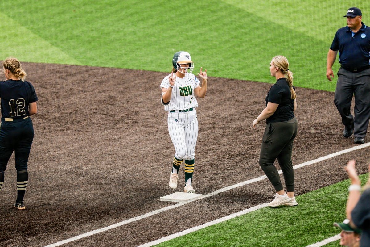 OBU_Softball's tweet photo. oh we're having fun https://t.co/ZhnBSxfSWV