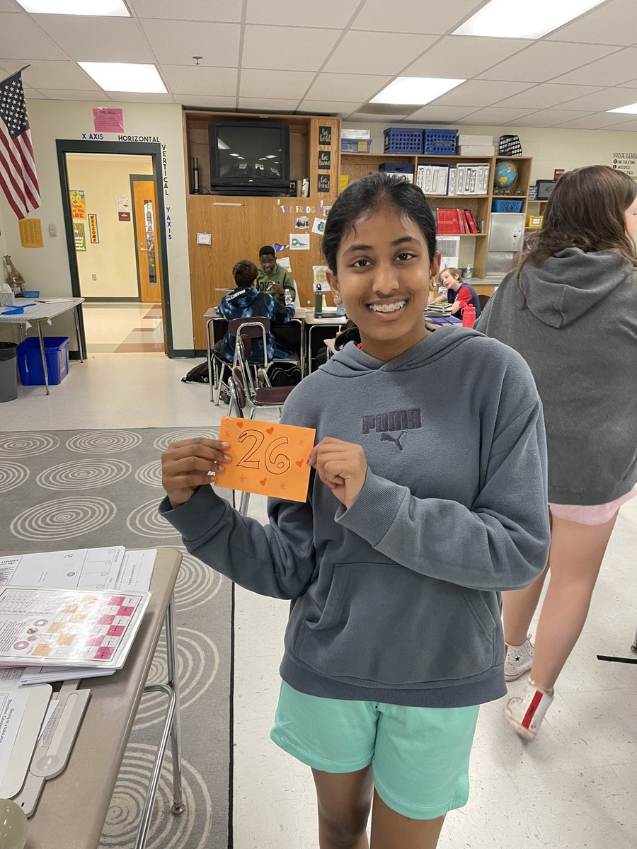 AMSHouse6D's tweet photo. We opened our 1st envelope marking 26 more days in 6th grade and loved recognizing our pal! 
She chose the morning greeting in Telegu, picked 7-Up for a BrainBreak 🧠 and sat with a pal. Everyone was delighted to write messages to Saanvi!  Who will #25 be tomorrow? @AhernMiddle https://t.co/lfRIxgbGBS