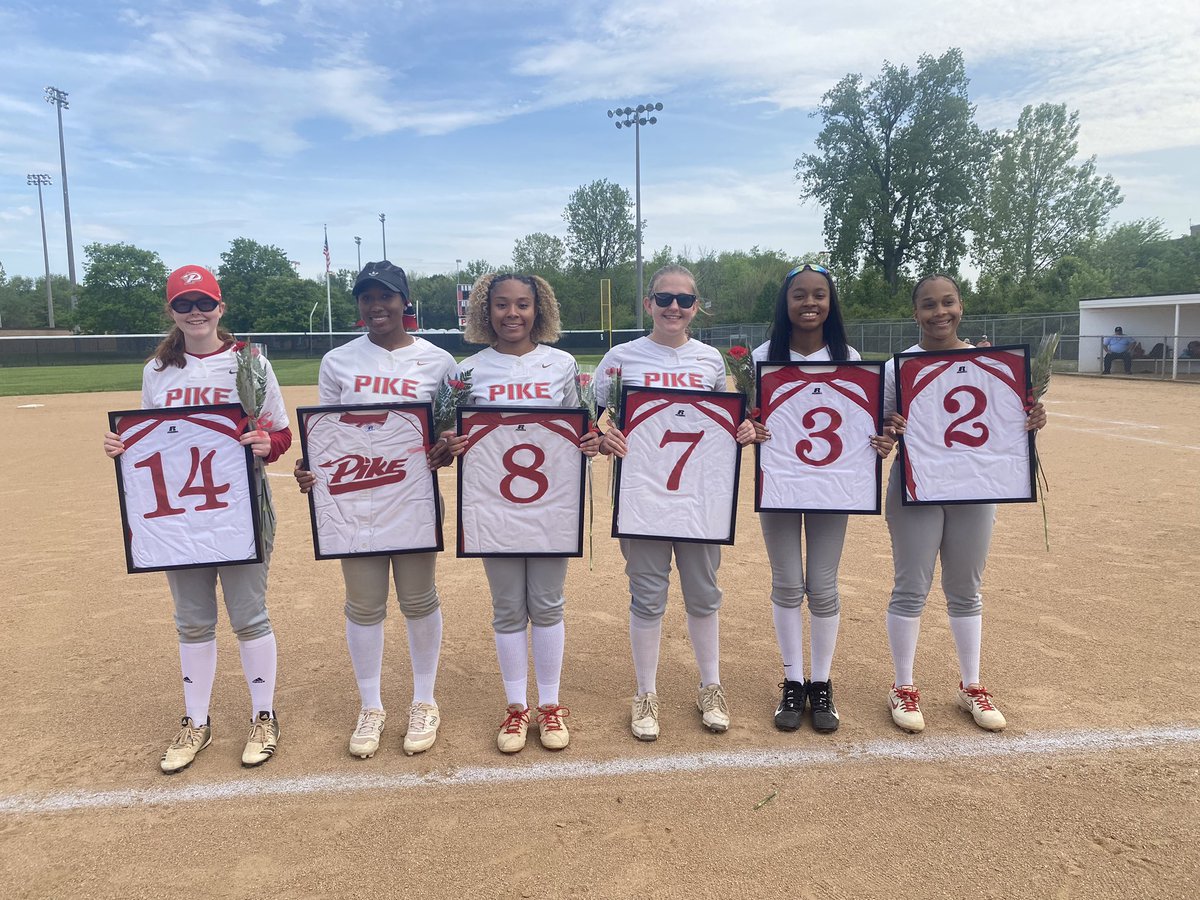 PikeHSAthletics's tweet photo. Congratulations to our SENIOR softball players! Thanks for a great 4 years; wishing you the best!#AlwaysARedDevil https://t.co/NVDnSK4Pub