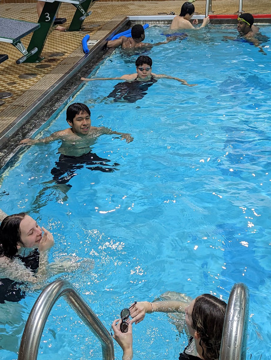 “A dog party! A big dog party! Big dogs, little dogs, red dogs, blue dogs, yellow dogs, green dogs, black dogs, and white dogs are all at a dog party! ” -Dr. Seuss
What a #Sennsational dog pool party