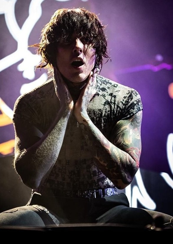 Daily Oliver Sykes tweet media