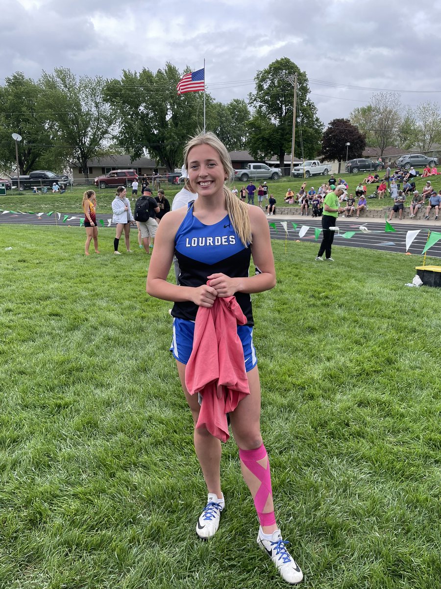 Lourdes KnightsTrack tweet media