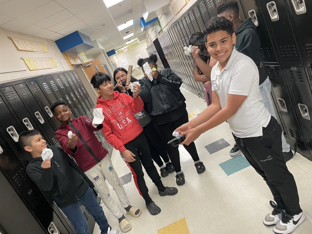 _Ms_Finn's tweet photo. Think Environmentally Thursday!

@MNPS_kidshealth
@AntiochMSBears
#MNPSWellnessWeek2023 https://t.co/qlbT3CLoit